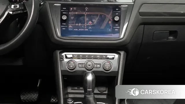 Volkswagen Tiguan Allspace 2018 Белый из Кореи, фото 5