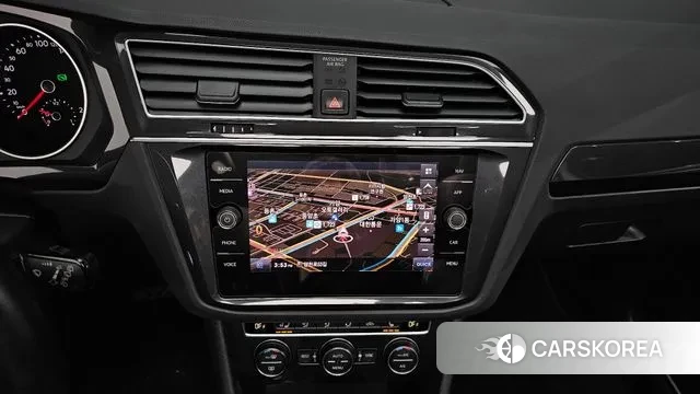 Volkswagen Tiguan second Generation 2020 Белый из Кореи, фото 5