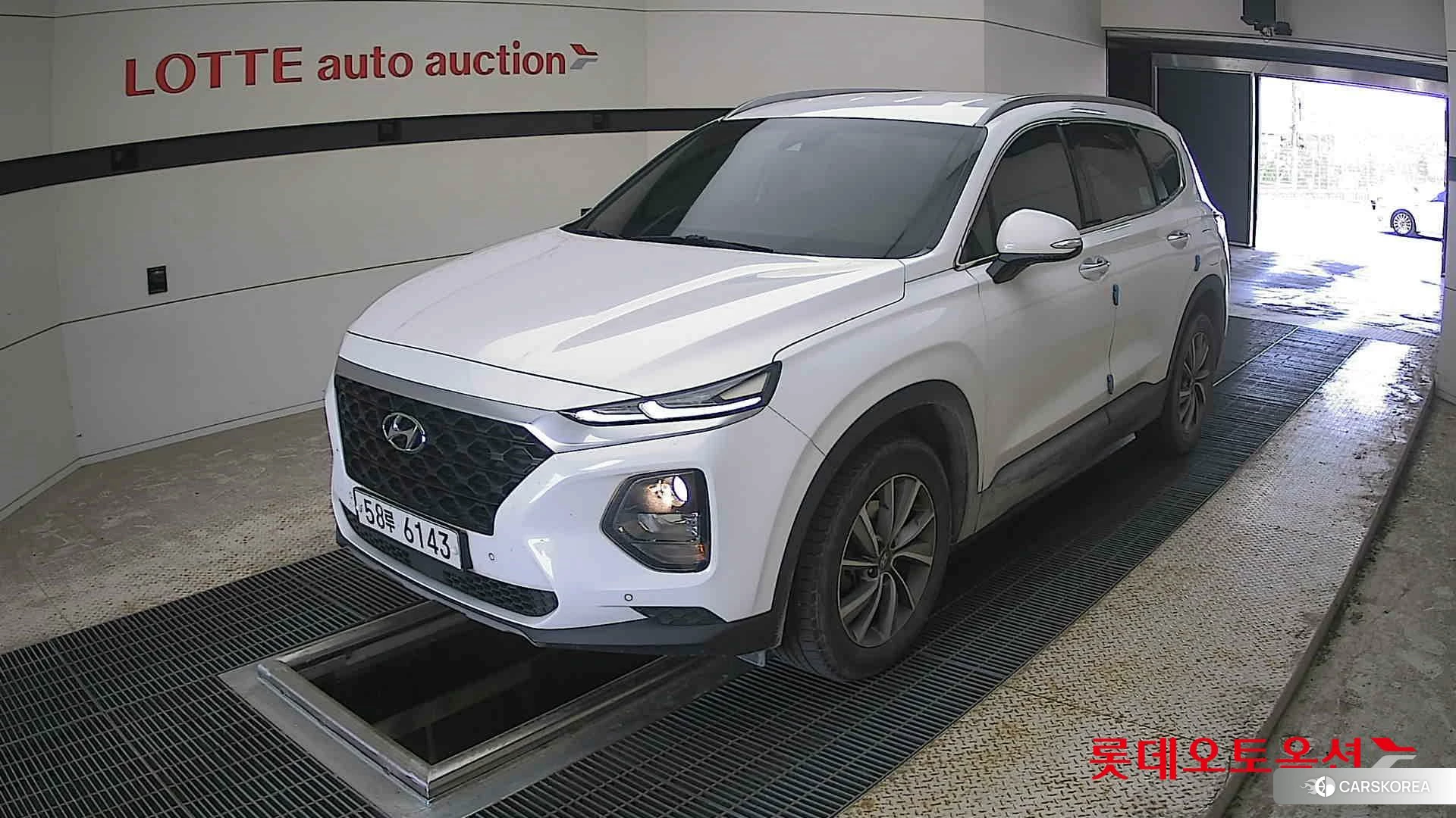 Hyundai Santa Fe 2019 Белый из Кореи, фото 5
