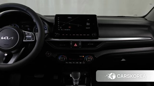 Kia The New K3 2nd generation 2022 Белый из Кореи, фото 5