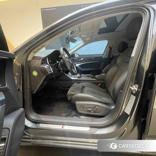 Audi A6 (import) 2023 Темно-серый из Китая, фото 5