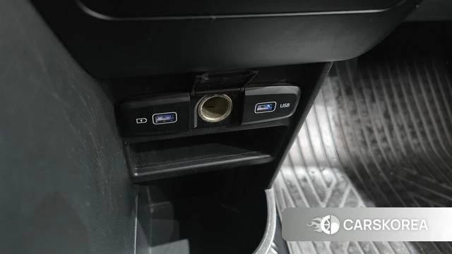 Hyundai Staria 2022 Белый из Кореи, фото 5