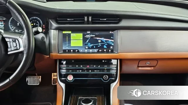 Jaguar XF (X260) 2019 Белый из Кореи, фото 5