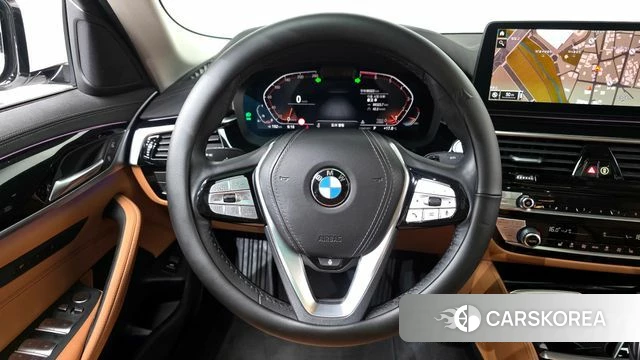 BMW 5 Series (G30) 2022 Белый из Кореи, фото 5