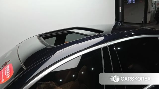 BMW 5 Series (G30) 2023 Черный из Кореи, фото 5