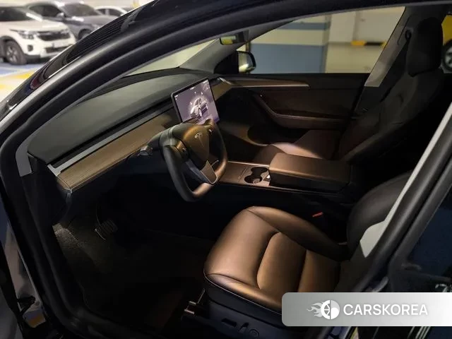 Tesla Model Y 2022 Черный из Кореи, фото 5