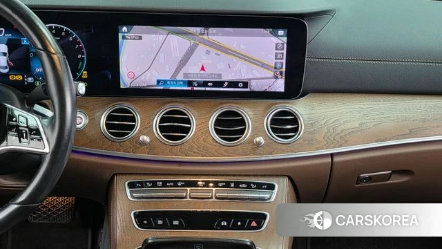 Mercedes-Benz E-Class W213 2021 Черный из Кореи, фото 5