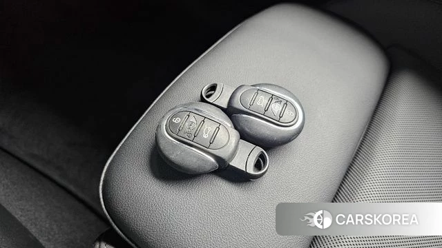 Mini Cooper 2022 Жемчужный цвет из Кореи, фото 5