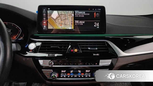 BMW 5 Series (G30) 2022 Белый из Кореи, фото 5