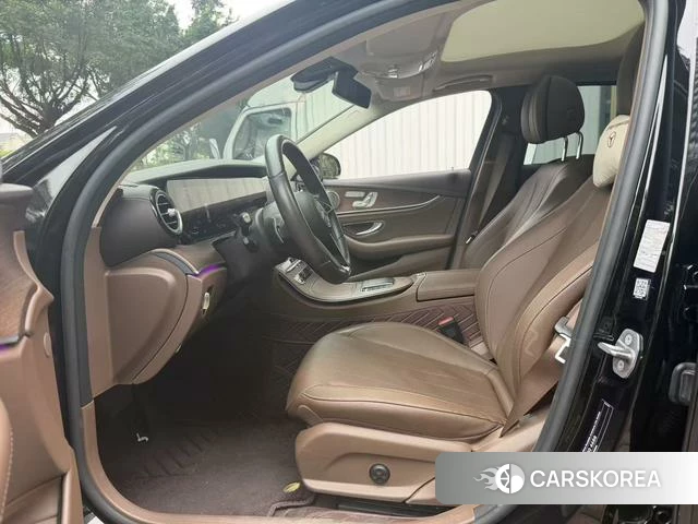 Mercedes-Benz E-class 2023 Черный из Китая, фото 5