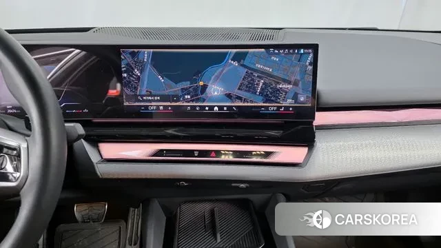 BMW 5 Series (G60) 2023 Белый из Кореи, фото 5