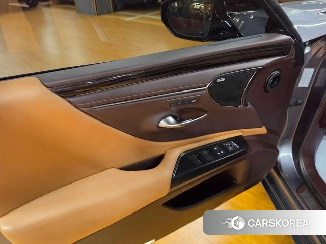 Lexus ES300h 7th generation 2019 Серый из Кореи, фото 5