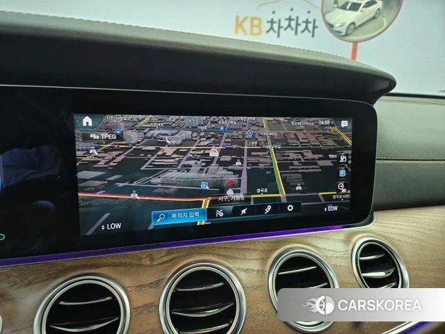Mercedes-Benz E-Class W213 2023 Белый из Кореи, фото 5