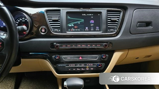 Kia The New Carnival 2018 Белый из Кореи, фото 5