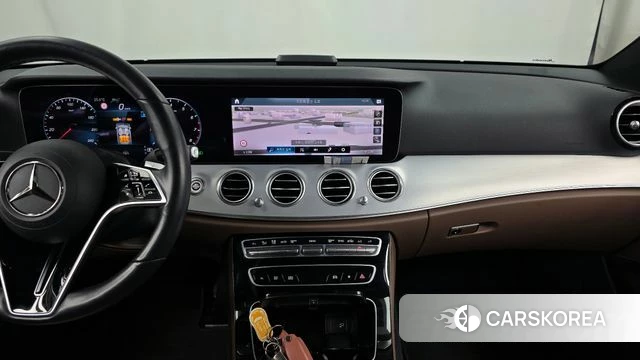Mercedes-Benz E-Class W213 2021 Белый из Кореи, фото 5