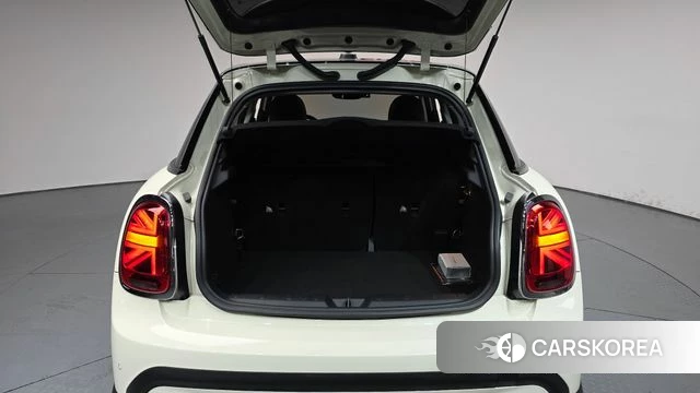 Mini Cooper 2022 Жемчужный цвет из Кореи, фото 5