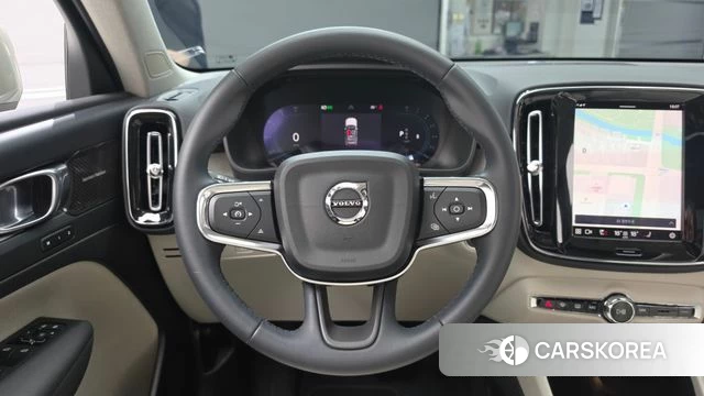 Volvo XC40 2023 Зеленый из Кореи, фото 5