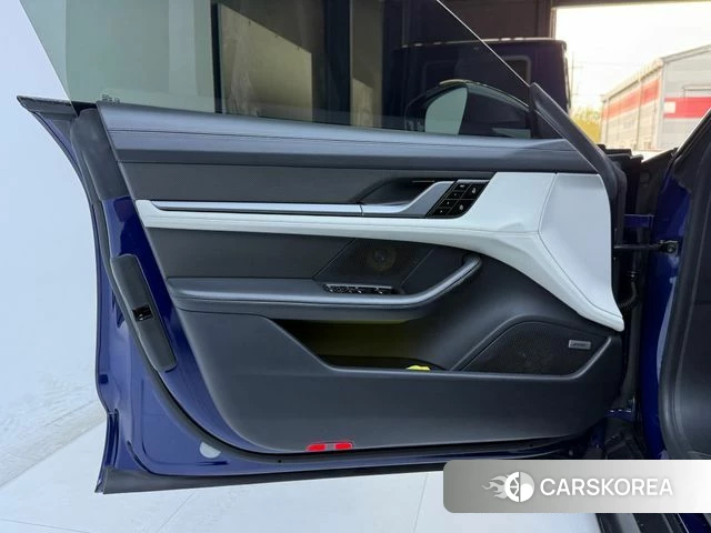 Porsche Taycan 2021 Синий из Кореи, фото 5