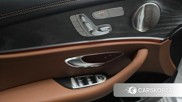 Mercedes-Benz E-Class W213 2021 Белый из Кореи, фото 5