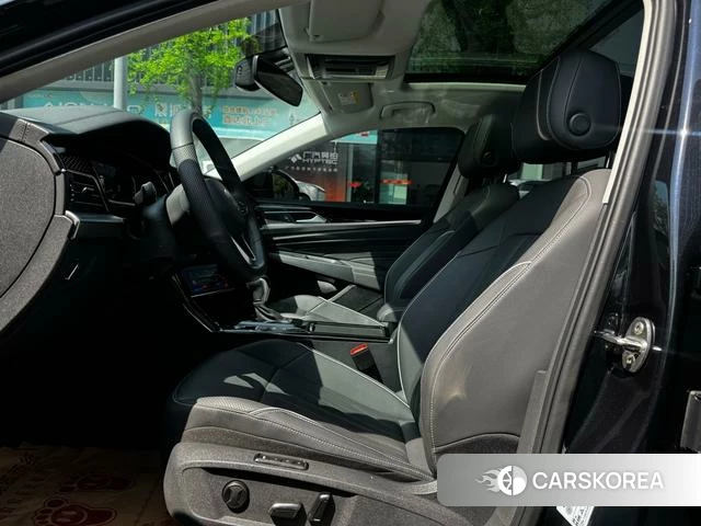 Volkswagen Passat 2024 Черный из Китая, фото 5