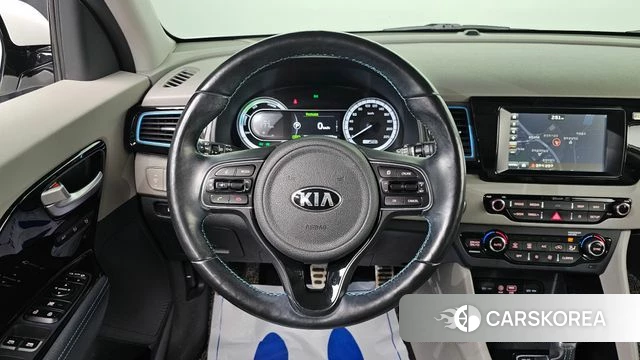Kia Niro 2018 Белый из Кореи, фото 5