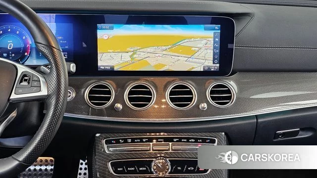 Mercedes-Benz E-Class W213 2018 Белый из Кореи, фото 5