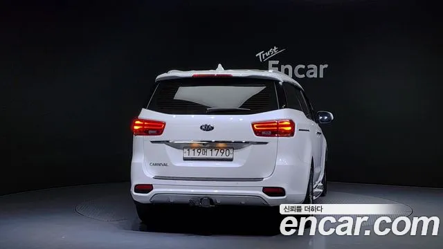 Kia The New Carnival 2019 Белый из Кореи, фото 5