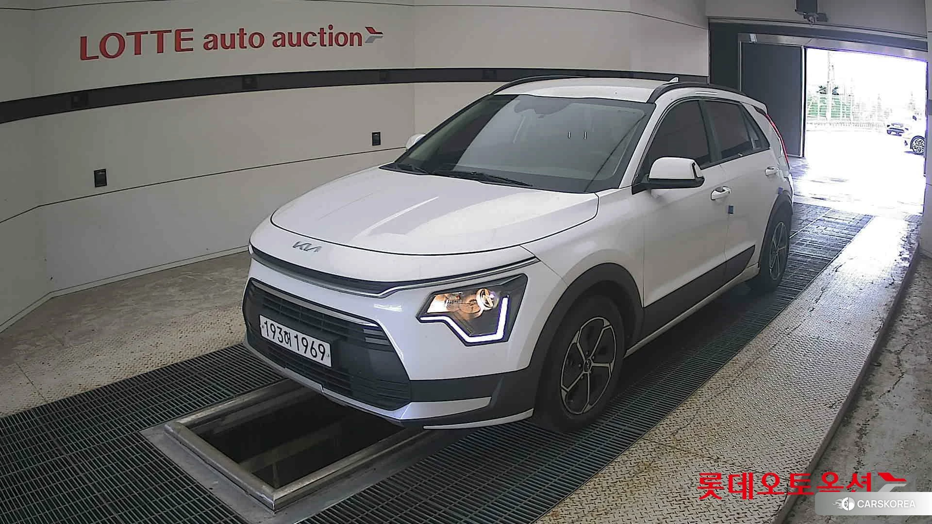 Kia Niro Hybrid 2022 Snow White Pearl (optional) из Кореи, фото 5