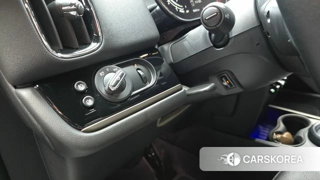 Mini Cooper Countryman 2024 Песочный из Кореи, фото 5