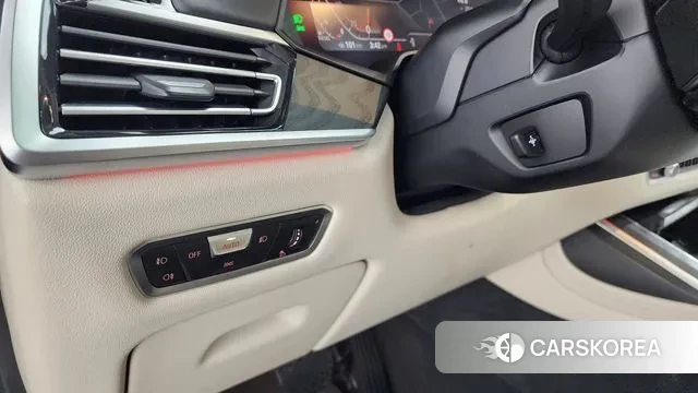 BMW X7 (G07) 2022 Песочный из Кореи, фото 5