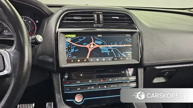 Jaguar F-PACE 2019 Белый из Кореи, фото 5