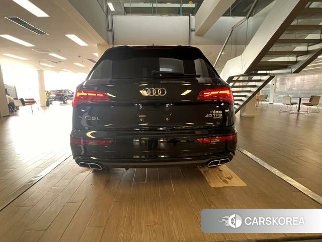 Audi Q5L 2025 Черный из Китая, фото 5