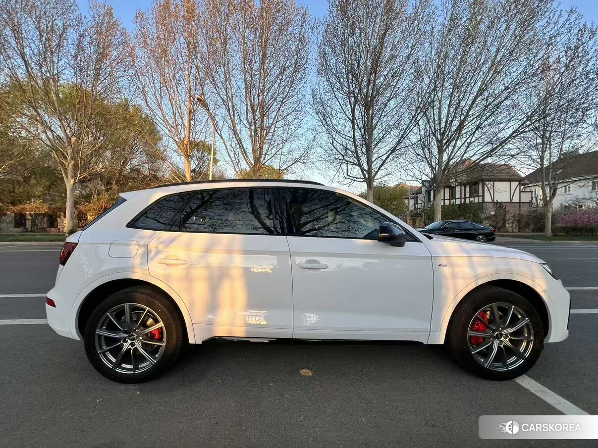 Audi Q5L 2023 Белый из Китая, фото 5