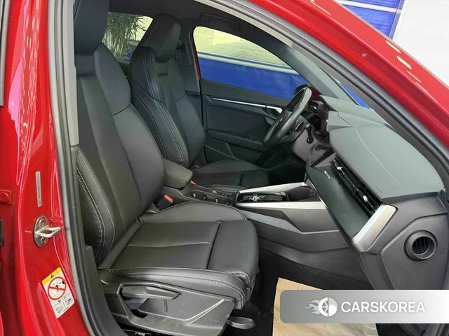 Audi A3 2022 Красный из Китая, фото 5