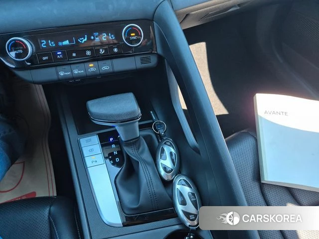 Hyundai The New Avante (CN7) 2023 Белый из Кореи, фото 5