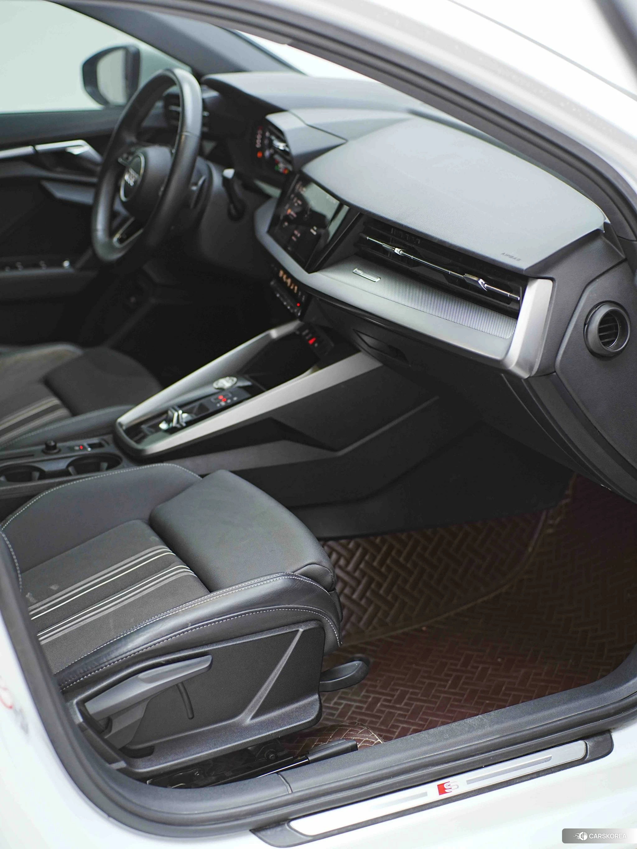 Audi A3 2023 Белый из Китая, фото 5