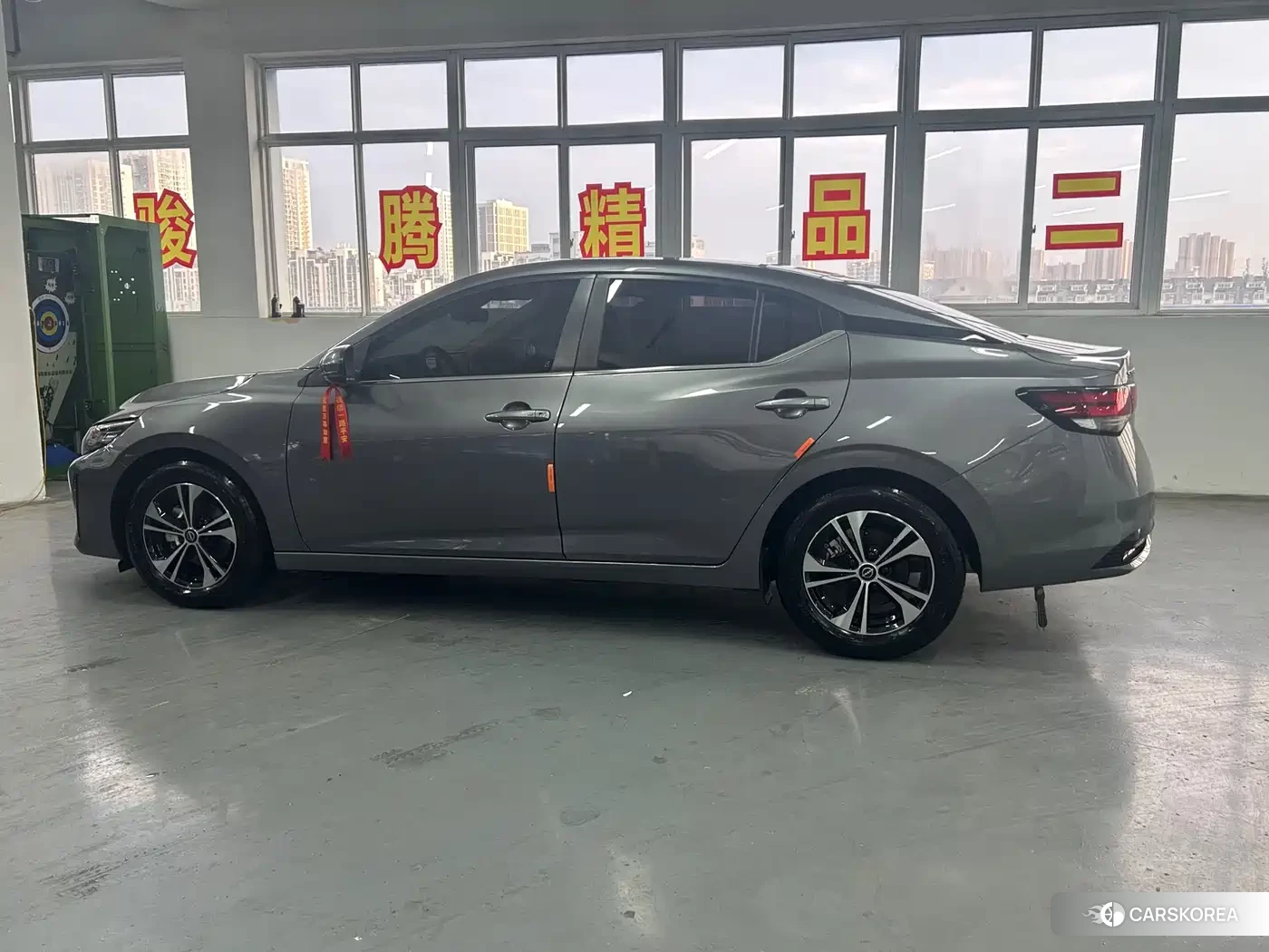 Nissan Sylphy 2024 Silver/gray из Китая, фото 5