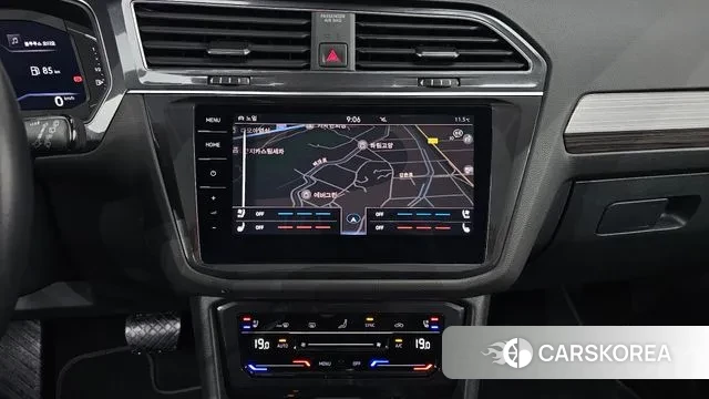 Volkswagen Tiguan Allspace 2023 Черный из Кореи, фото 5