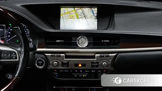 Lexus New ES300h 2018 Черный из Кореи, фото 5