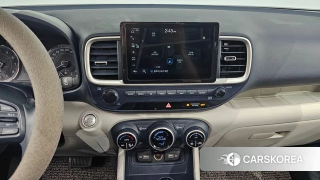 Hyundai Venue 2021 Серебристо-серый из Кореи, фото 5