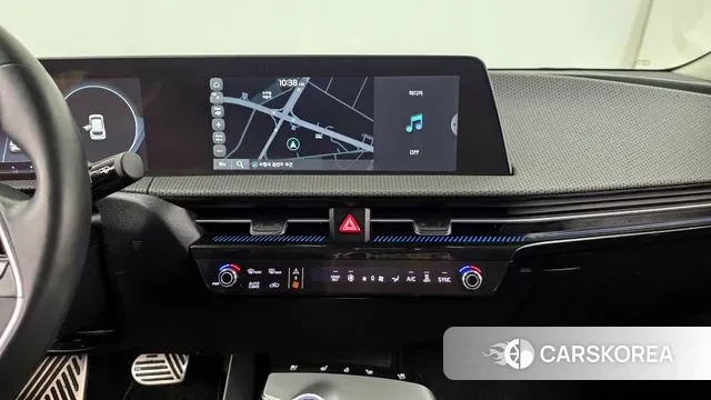 Kia EV6 2023 Белый из Кореи, фото 5