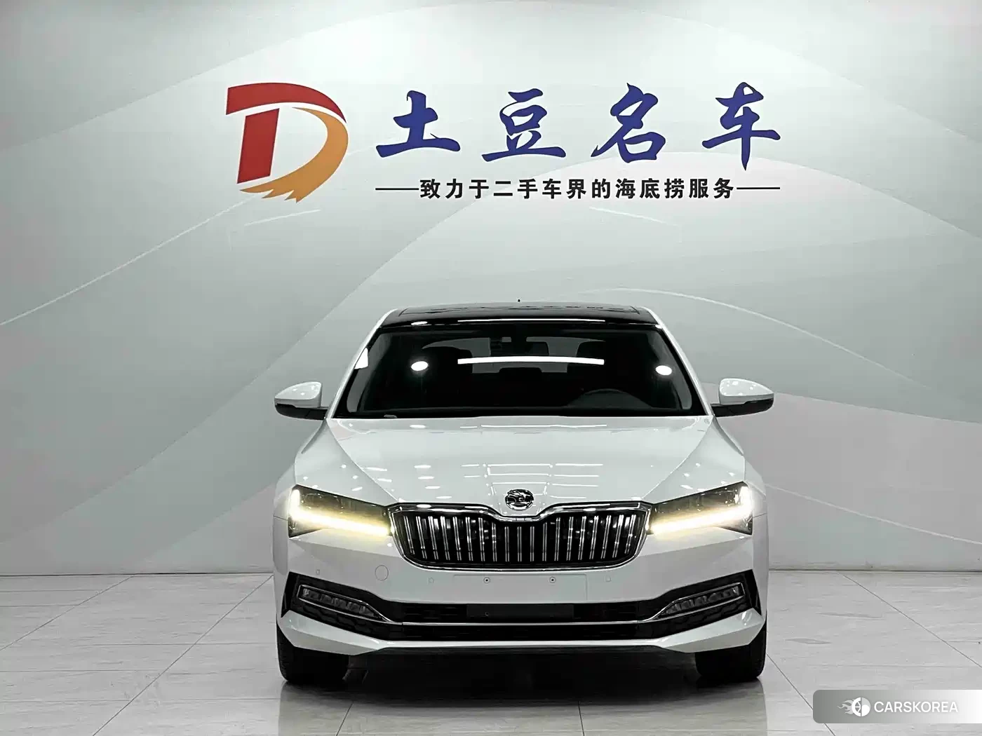 Skoda Superb 2022 Белый из Китая, фото 5