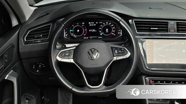 Volkswagen Tiguan second Generation 2022 Белый из Кореи, фото 5