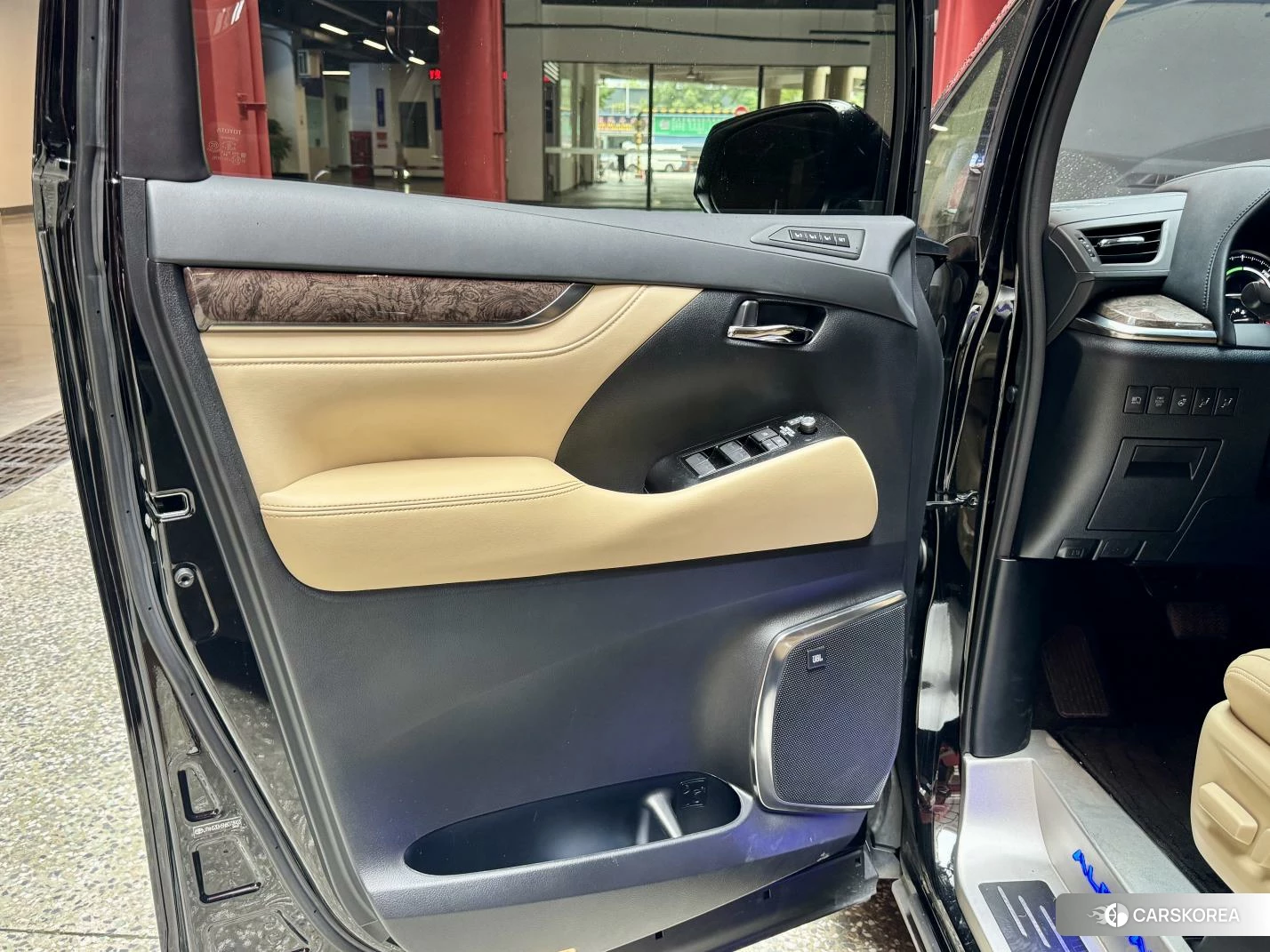 Toyota Elfa 2021 Черный из Китая, фото 5