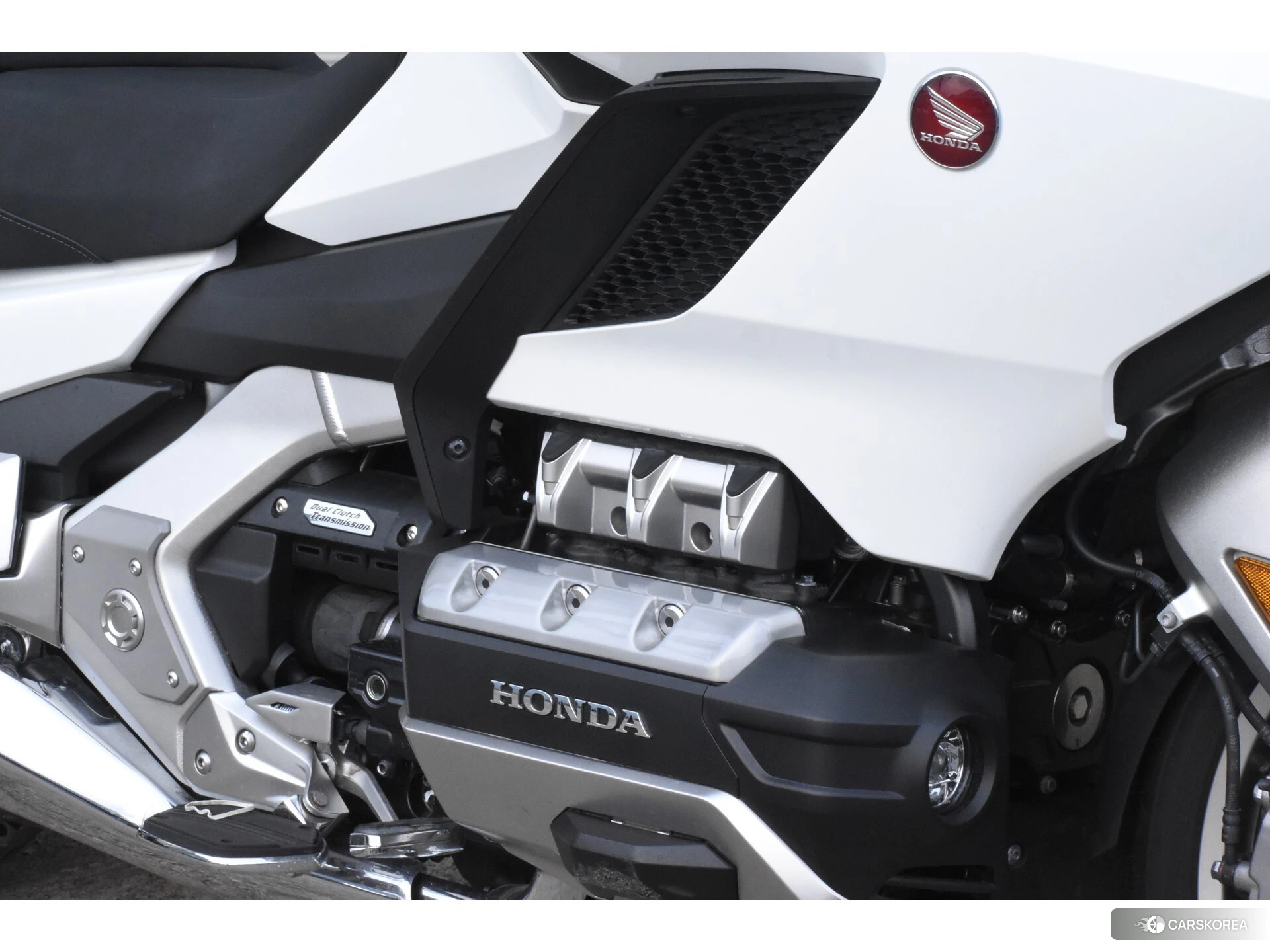 Проданный Honda GL1800 TOUR DCT 2024 из Японии, фото 3