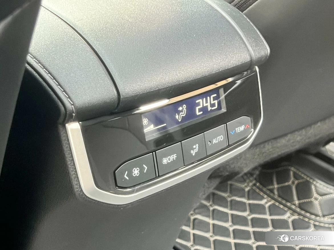 Toyota Highlander 2024 Черный из Китая, фото 5