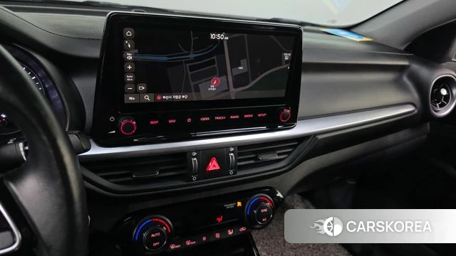 Kia The New K3 2nd generation 2023 Белый из Кореи, фото 5