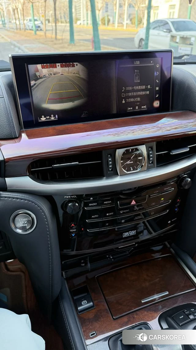Lexus LX 2022 Белый из Китая, фото 5