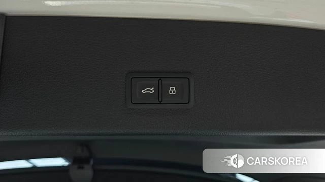 Audi e-Tron 2021 Белый из Кореи, фото 5