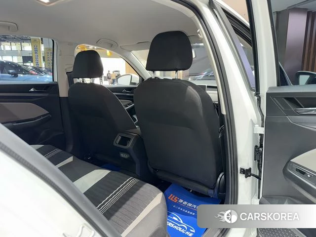 Volkswagen Bora 2024 Белый из Китая, фото 5